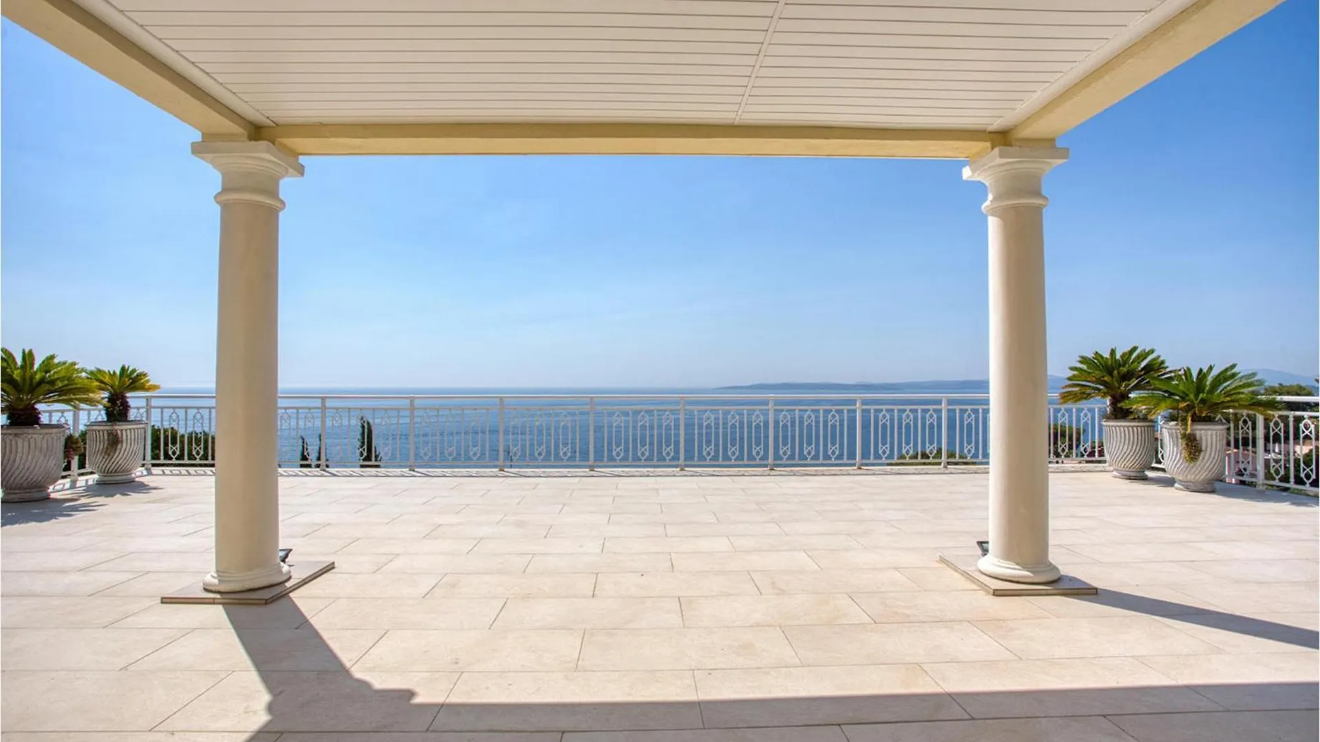 Beautiful Home In Les Issambres Holiday home